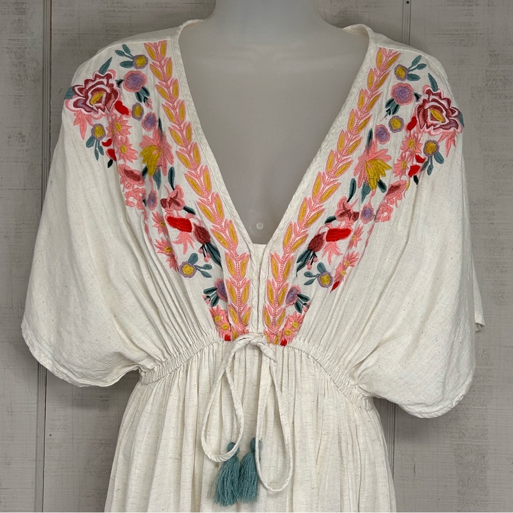 Embroidered White Maxi Dress - Picture 3 of 10